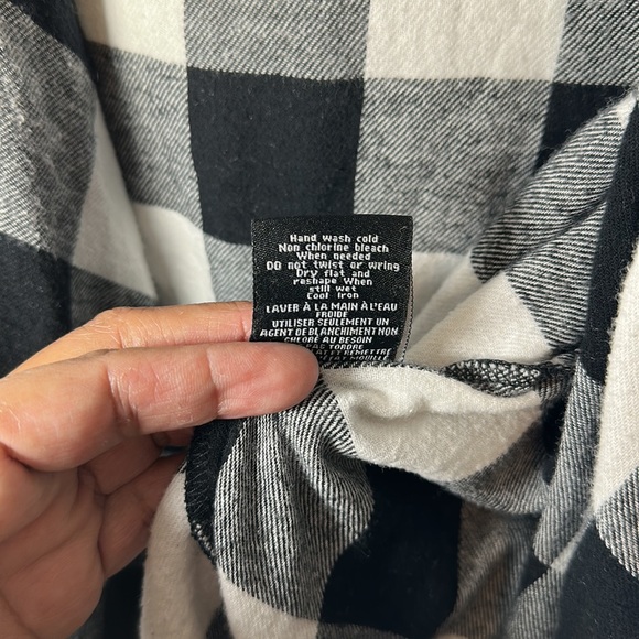 Charlie Paige Waterfall Cardigan Size L/XL Black & White - Picture 5 of 6